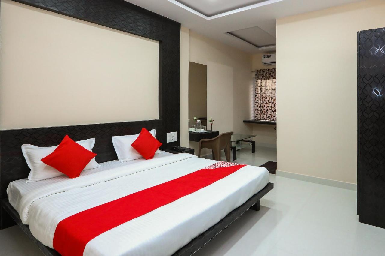 Suvarna Suits Hotel ไมซอร์ ภายนอก รูปภาพ