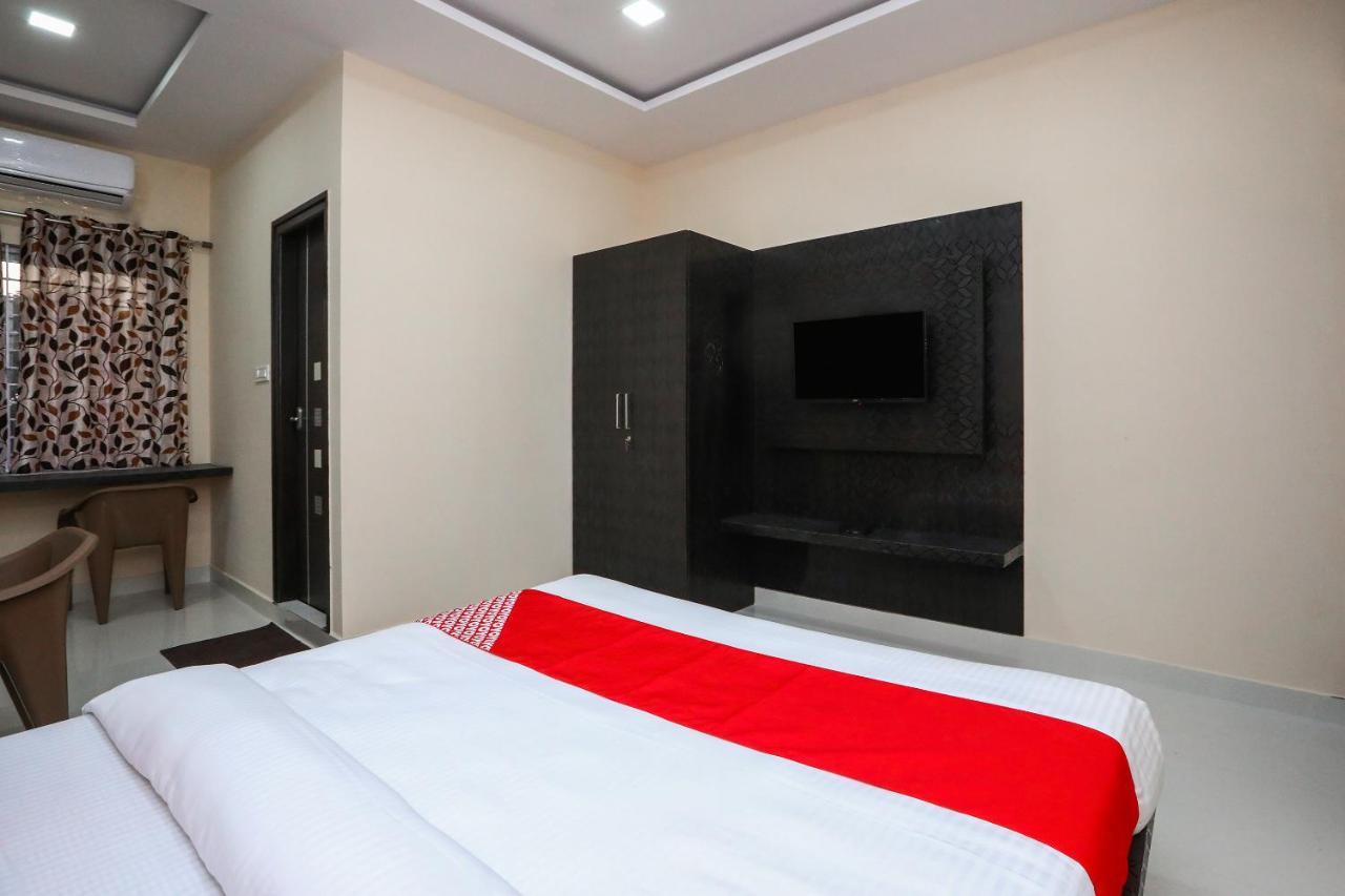 Suvarna Suits Hotel ไมซอร์ ภายนอก รูปภาพ